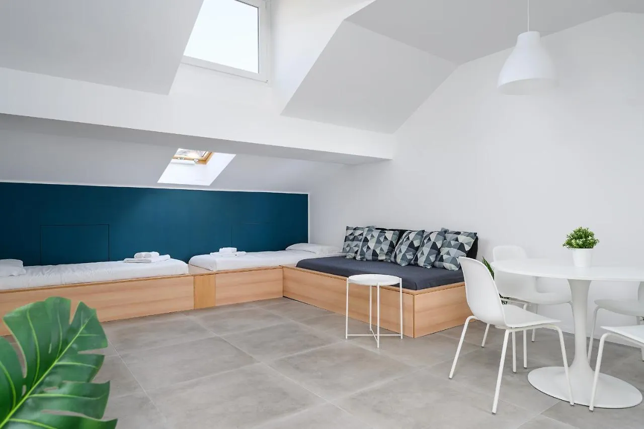 Design Attic Porta Venezia Centrale 65M2 - Self Check-In Milan Apartment