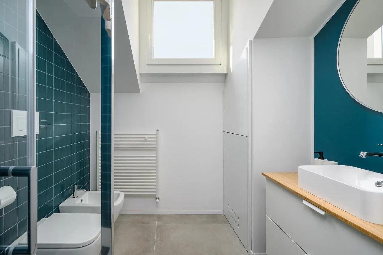 Design Attic Porta Venezia Centrale 65M2 - Self Check-In Milan