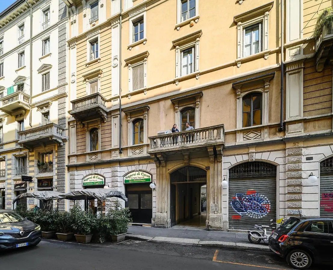 Design Attic Porta Venezia Centrale 65M2 - Self Check-In Milan Italy